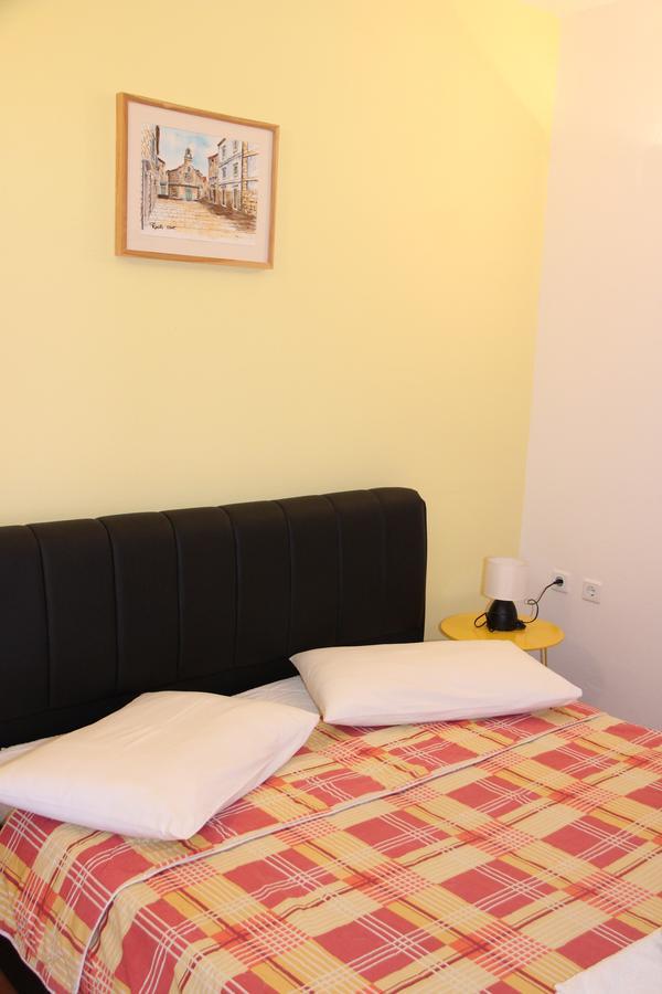 Apartamento Belic Vinko- House Jelsa  Exterior foto