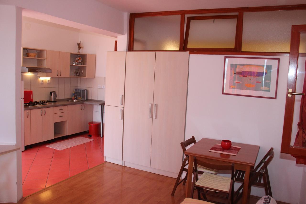Apartamento Belic Vinko- House Jelsa  Exterior foto