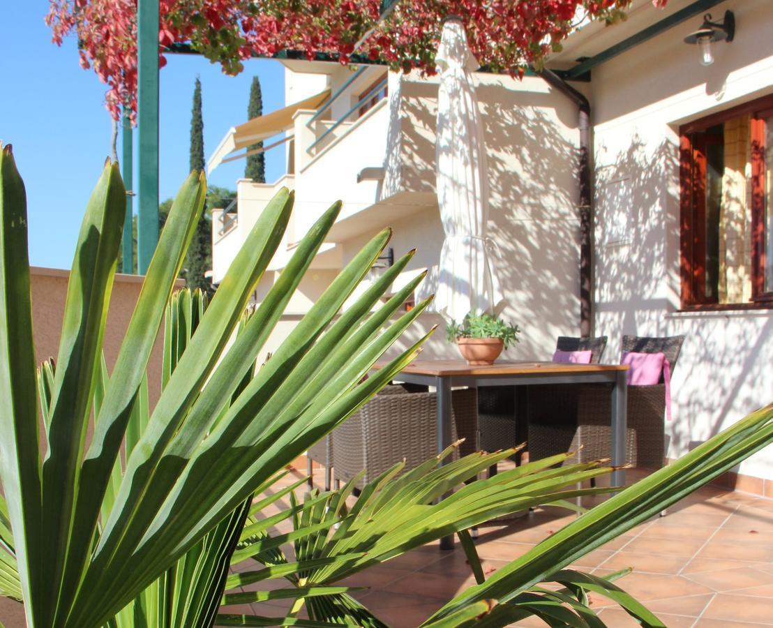 Apartamento Belic Vinko- House Jelsa  Exterior foto