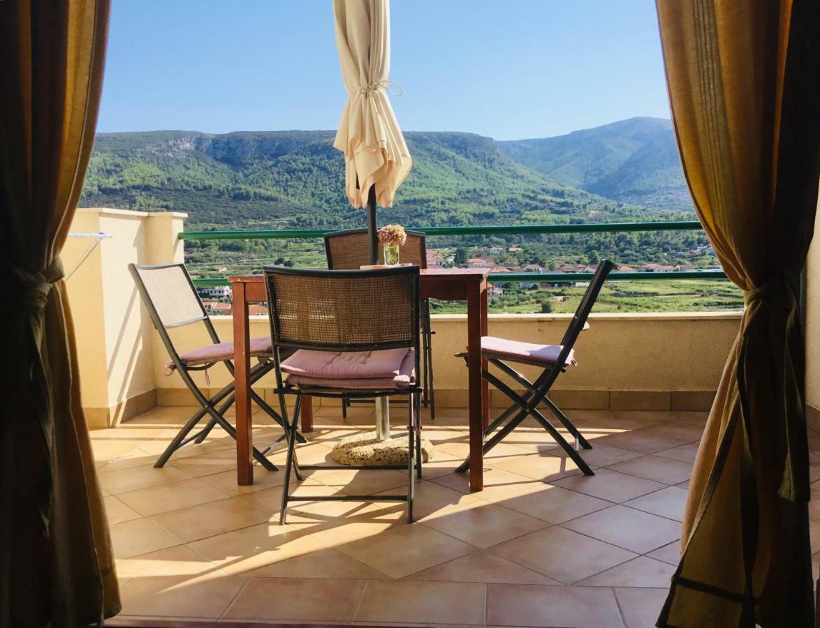 Apartamento Belic Vinko- House Jelsa  Exterior foto
