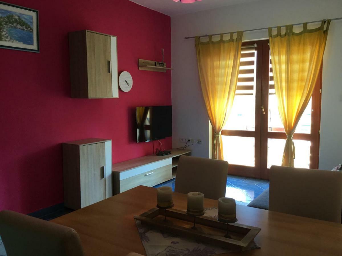 Apartamento Belic Vinko- House Jelsa  Exterior foto